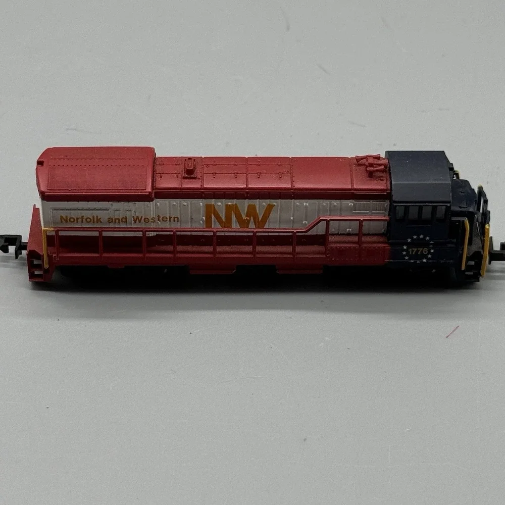 Bachmann HO Scale 1776 Bicentennial Diesel Locomotive Norfolk & Western Untested